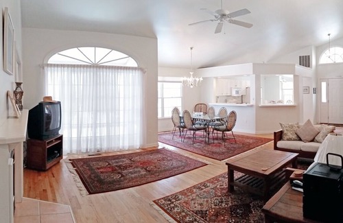 Bethany Beach Casa | Hermosas Family Vacation Home-Pasos para Piscina, Golf, Tenis, Zona de juegos, y más
