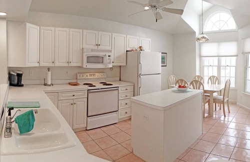 Bethany Beach Casa | Hermosas Family Vacation Home-Pasos para Piscina, Golf, Tenis, Zona de juegos, y más
