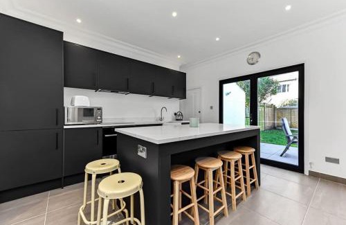 Thurlow Park Casa | Beautiful Family Victorian Home
