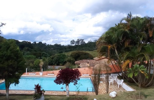 Caetetuba Cabaña | Beautiful Farm in Atibaia in a closed condominium with ample security