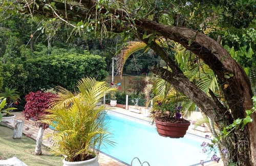 Caetetuba Cabaña | Beautiful Farm in Atibaia in a closed condominium with ample security