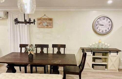 Fernandina Beach Casa | Beautiful farmhouse in Fernandina Beach
