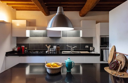 Siena Casa | Beautiful farmhouse nestled in very sweet hills just a few minutes from Siena