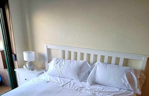 Vigo Apartamento | Precioso Apartamento primera línea de playa Samil