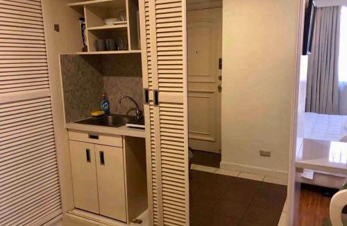 San Lorenzo Apartamento | Beautiful Flat in Greenbelt (WiFi & Netflix)