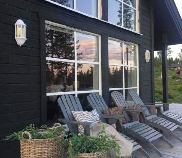 Amot Casa | Beautiful Forest Cabin Near Ski Trails
