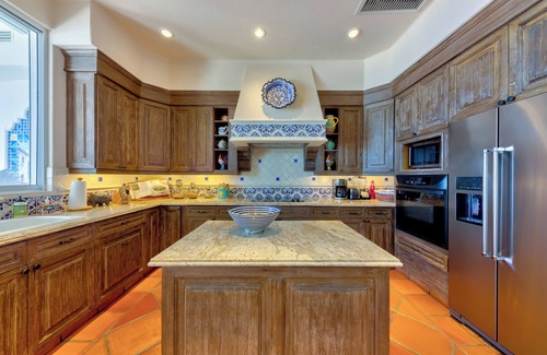 San Jose del Cabo Villa | Beautiful four bedroom, fully staffed beachfront villa near the O&O Palmilla