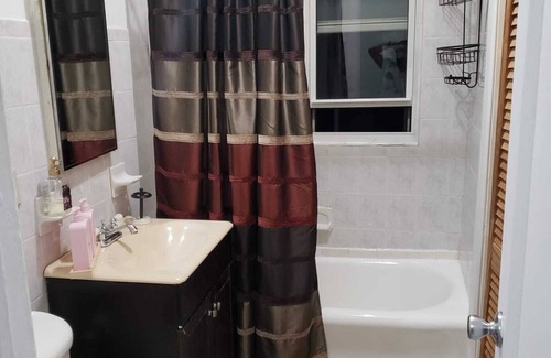 East Flatbush Casa | Beautiful Four Bedrooms apartment for Long and ShortTerm Rental