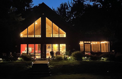 Siren Cabina | Hermoso Four Season Northern Wisconsin Lakeshore Chalet