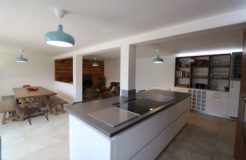Cenac-et-Saint-Julien Casa | Hermosa casa recientemente renovada, con piscina privada y jardín