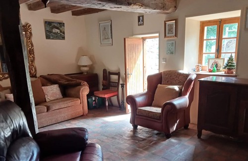 Dompierre-les-Eglises Cabaña | Beautiful French Country cottage