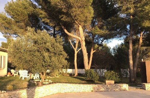 L'Isle-sur-la-Sorgue Villa | Beautiful Provencal villa with swimming pool
