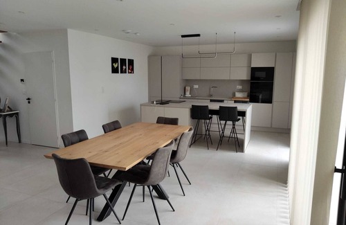 Le Plessis-Grammoire Casa | Beautiful contemporary family home near Angers