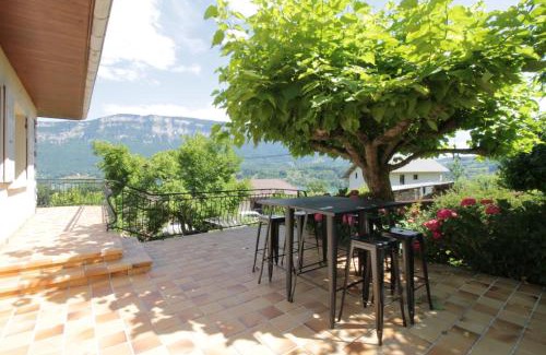 Saint-Alban-de-Montbel Villa | Beautiful villa on the slopes of Lake Aiguebelette!