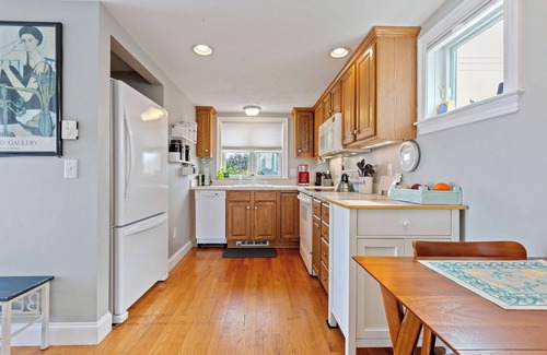 North Truro Cabaña | Beautiful freestanding cottage on the beach. Privacy and beautiful sunsets.