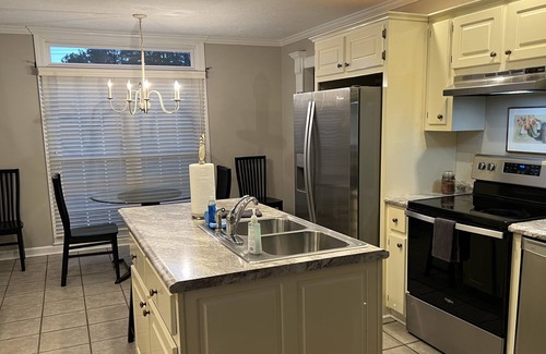 Jackson Casa | BEAUTIFUL FULLY FURNISHED WELL APPOINTED HOME IN NORTH JACKSON
