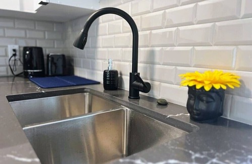Lachine Apartamento | Beautiful furnished and renovated condo!