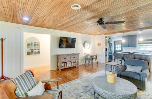 Lenox Casa | Beautiful Georgia Farmhouse Rental with Patio
