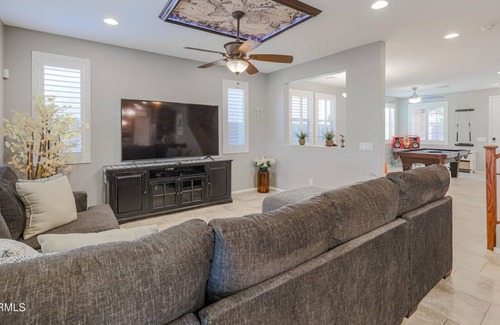 Rovey Farm Estates Casa | Beautiful Glendale Gem With Room For Everyone!
