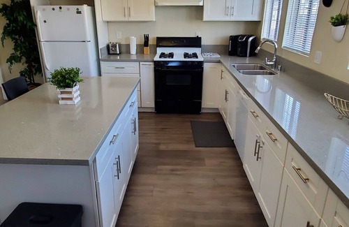 Glendale Casa | Beautiful Glendale home close to all.