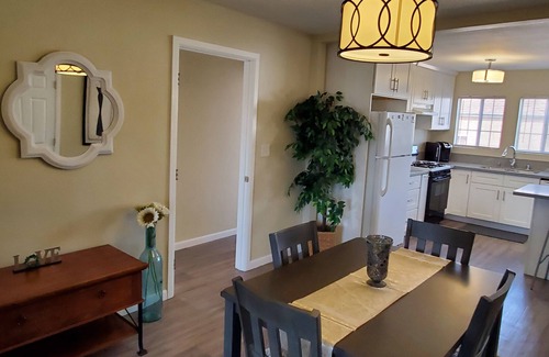 Glendale Casa | Beautiful Glendale home close to all.