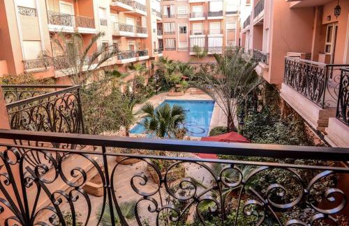 Semlalia Apartamento | Beautiful, great equipped 122 m holiday apartment near Majorelle Garden and Gueliz with pool views and a large balcony and terrace