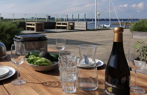Stellendam Casa | Beautiful ground-floor apartment with private terrace.