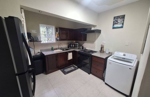 Ocho Rios Apartamento | Beautiful ground floor 2 bed apartment 5 min drive to the heart of Ocho Rios!