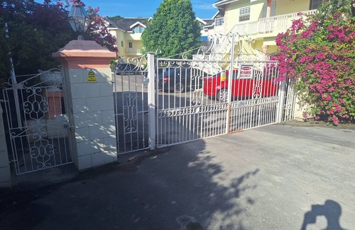 Ocho Rios Apartamento | Beautiful ground floor 2 bed apartment 5 min drive to the heart of Ocho Rios!