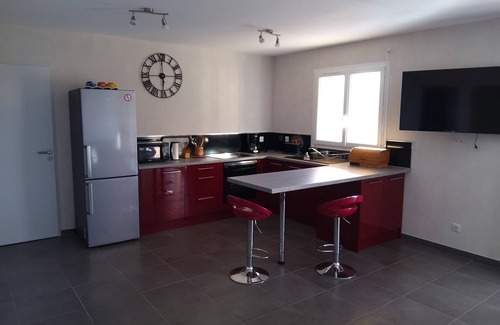 Alata Apartamento | planta baja de villa (T2), a 10 minutos de Ajaccio, vista al mar, en el campo