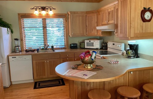 Sapphire Casa | BEAUTIFUL GUEST HOUSE NEAR THE SMOKEY MOUNTAINS. PROPERY IS FOR VACATION.
