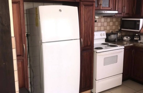 Cartago Casa | Hermosa casa, dormitorio principal con jacuzzi y balcón privado, linda vista
