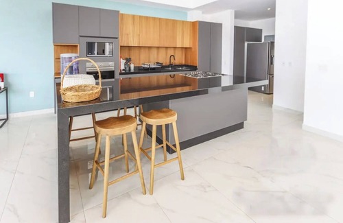 Puerto Marques Casa | Hermosa casa con alberca, club de playa, vista al mar y montaña, Fracc exclusivo