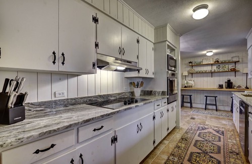 Cashiers Cabaña | Beautiful High Hampton-Charming 5-bedroom cottage