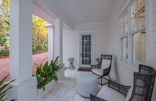 Hammocks of Seagrove Casa | Beautiful high end CARRIAGE HOUSE in Old Seagrove