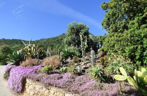 Jerzu Apartamento | Beautiful hillside holiday rental with sea views and pool