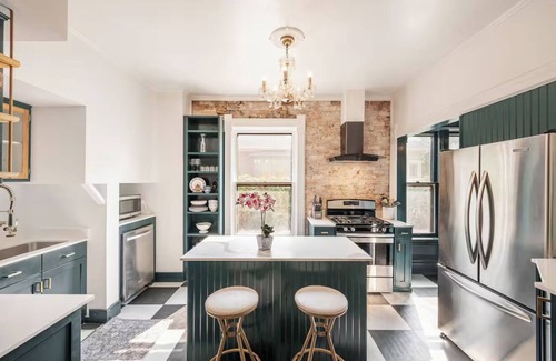 East Central Casa | Beautiful historic manor! 5 bed 5 baths! - 10 minutes from downtown SLC