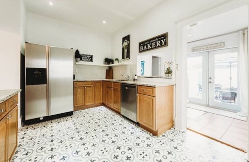 Historic Uptown Casa | Beautiful Historic Downtown St Pete Bungalow - 7BR!