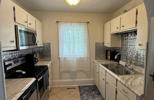 Roanoke Casa | Beautiful Historic 5-Bedroom Home!