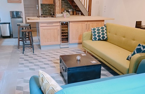 Confolens Casa | Beautiful Historic Holiday home with a chateau neighbour