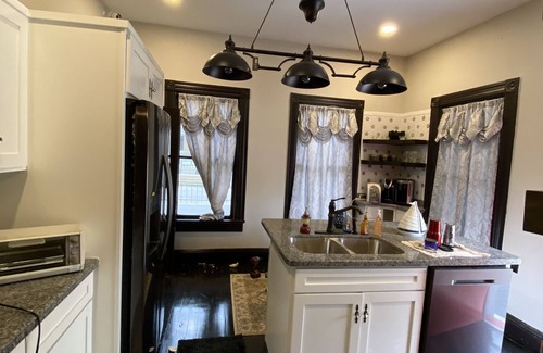 Mitte Cultural District Casa | Beautiful historic home with wrap around porch!