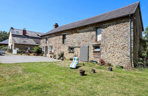 Andouille-Neuville Casa | Hermosa casa en Andouillé-Neuville