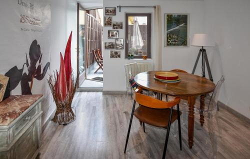L'Isle-sur-la-Sorgue Casa | Beautiful Home In L'isle-Sur-La-Sorgue