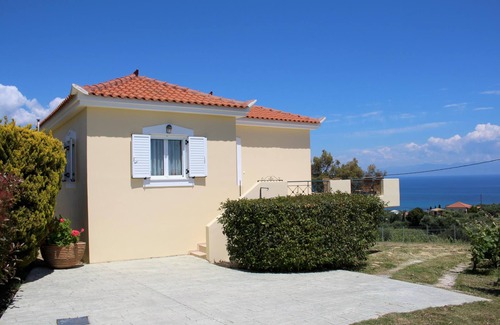 Pylos-Nestoras Casa | Bonita casa de campo en el campo con terraza | Messinia, Peloponeso