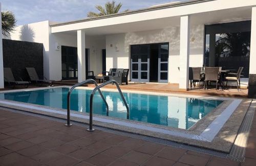 Playa Blanca Casa | Beautiful holiday home in Playa Blanca with pool