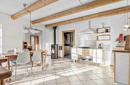 Strøby Ladeplads Casa | Beautiful holiday home in the forest and near the water