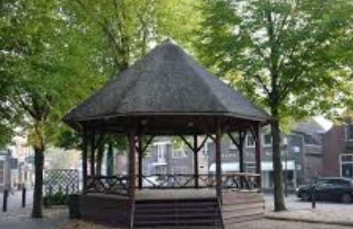 Linde Casa | Casa de vacaciones con terraza y jardín en Den Ham