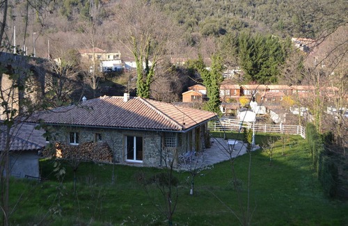 Meyras Villa | Hermosa casa de vacaciones a orillas del río Ardèche con playa privada
