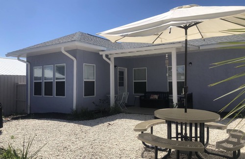 Silver Sands Casa | Beautiful home 2 blocks off of the beach