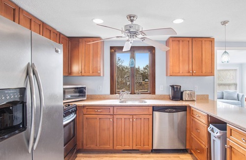 West Yarmouth Casa | Beautiful Home 1/2 mile from Colonial Acres Beach